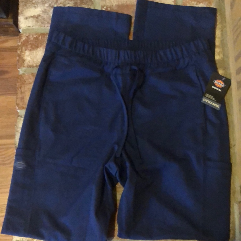 NWT Women’s Dickies Scrub Pants
